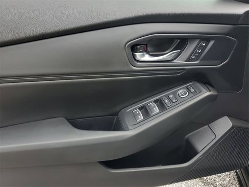 Used 2023 Honda Accord EX-L image 18