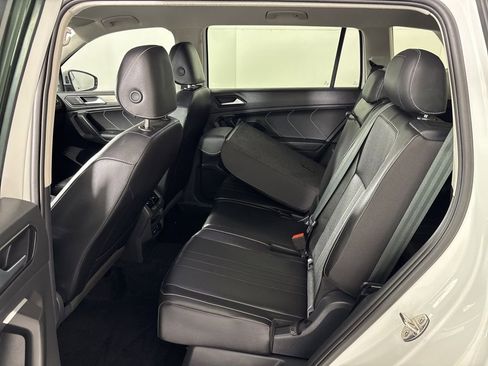 Used 2024 Volkswagen Tiguan SE FWD image 23