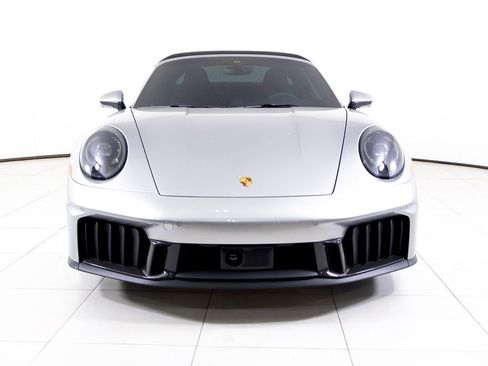 Certified 2026 Porsche 911 Targa 4 GTS w/ Premium Package AWD/4WD image 33