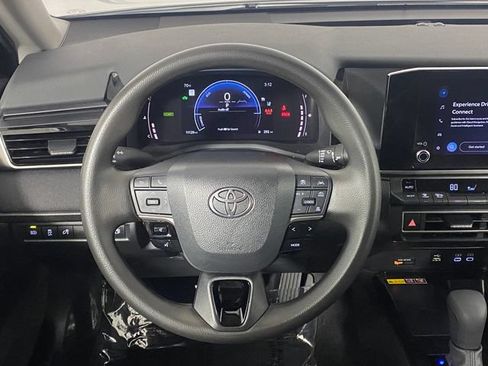 Certified 2025 Toyota Camry LE AWD/4WD image 18