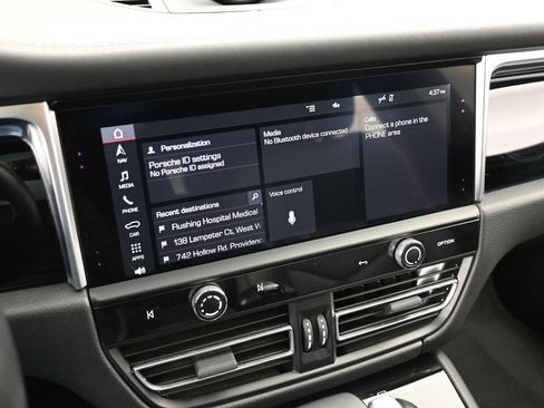 Certified 2023 Porsche Macan Turbo image 20