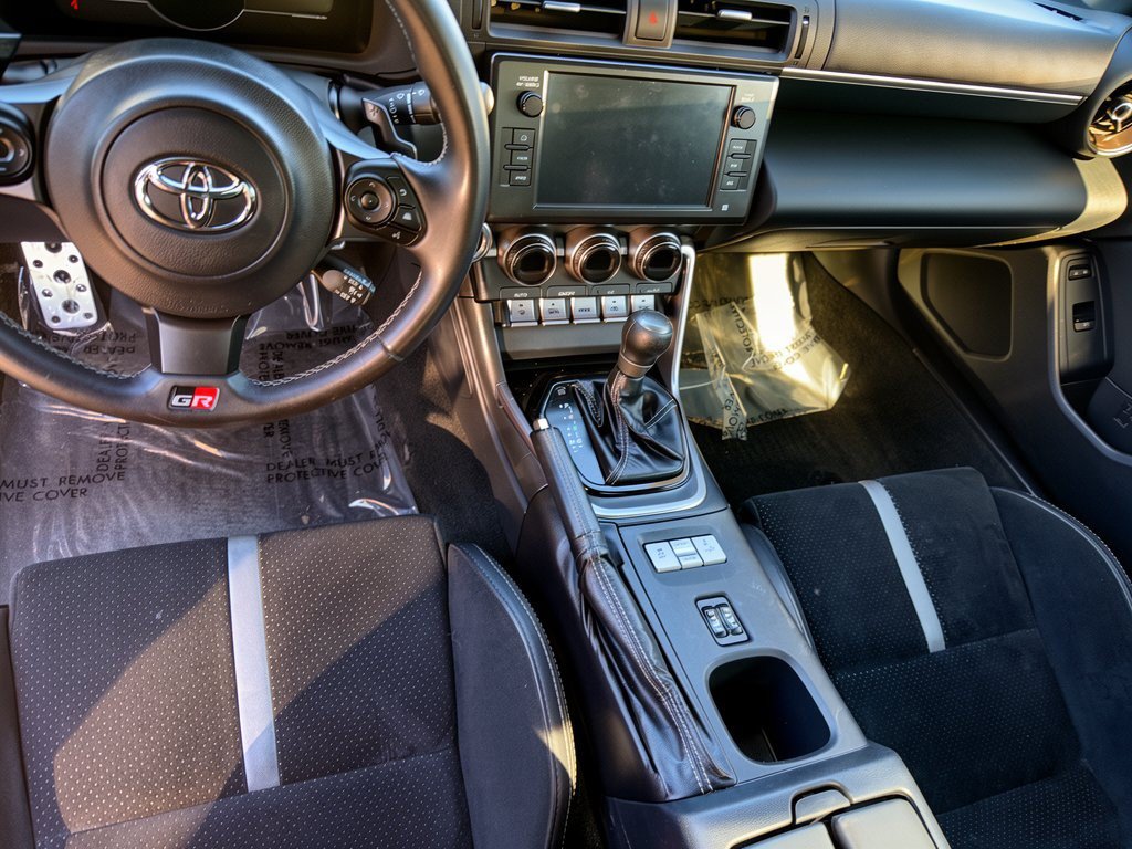 Used 2023 Toyota GR86 Premium w/ ALL Weather Mat Package (TMS) RWD image 17