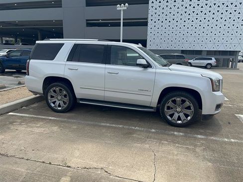 Used 2016 GMC Yukon Denali w/ Open Road Package AWD/4WD image 3