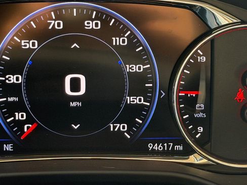 Used 2020 GMC Acadia Denali w/ Technology Package AWD/4WD image 21