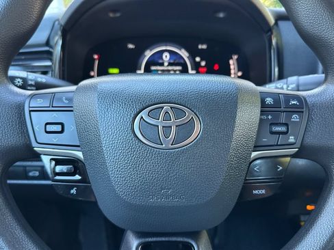 Used 2025 Toyota Camry LE w/ Convenience Package FWD image 21