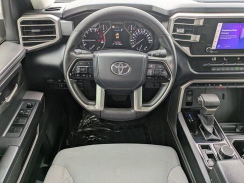 Used 2022 Toyota Tundra SR5 AWD/4WD image 13