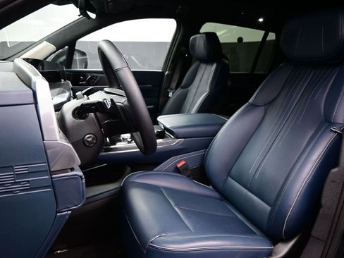 Used 2025 Cadillac Escalade IQ Luxury 2 w/ LPO, Premium Carpet Package AWD/4WD image 10