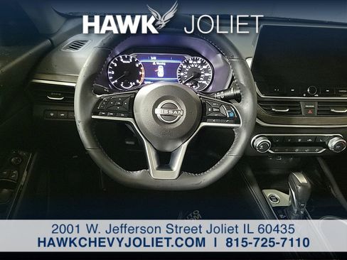 Used 2023 Nissan Altima 2.5 SV w/ SV Premium Package image 14