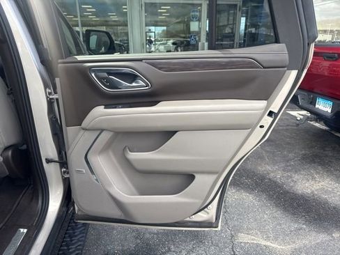 Used 2023 Chevrolet Tahoe Z71 w/ Z71 Off-Road Package AWD/4WD image 28
