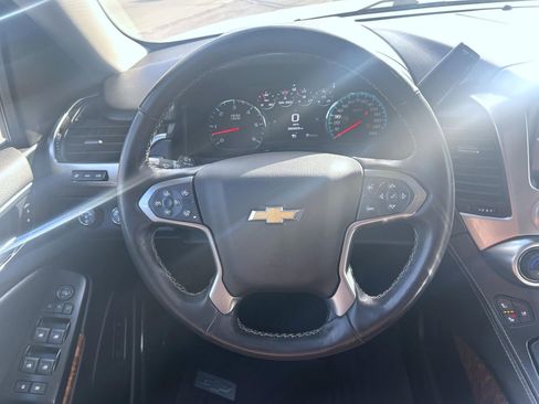 Used 2020 Chevrolet Suburban Premier w/ Premier Plus Edition image 11