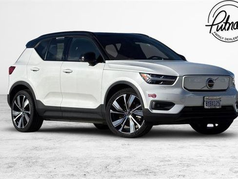 Used 2021 Volvo XC40 P8 Recharge w/ Advanced Package image 1