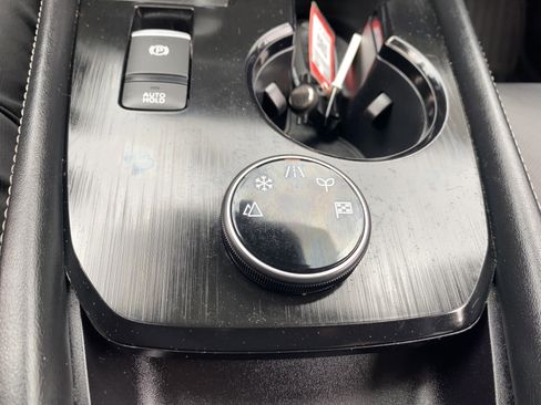 Used 2023 Nissan Rogue Platinum w/ Platinum Premium Package AWD/4WD image 35