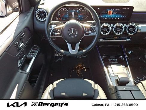 Used 2023 Mercedes-Benz GLB 250 4MATIC image 13