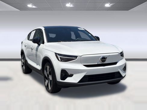 Used 2024 Volvo C40 P8 Recharge Ultimate w/ Protection Package Premier RWD image 7