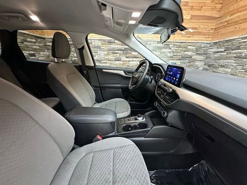Used 2022 Ford Escape SE w/ Cold Weather Package image 14