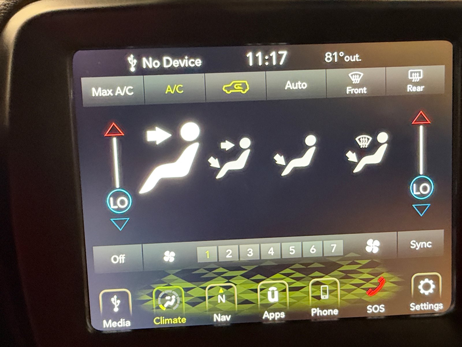 Used 2023 Jeep Renegade Latitude AWD/4WD image 20