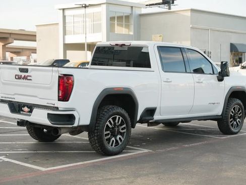 Used 2021 GMC Sierra 2500 AT4 w/ AT4 Premium Plus Package AWD/4WD image 6