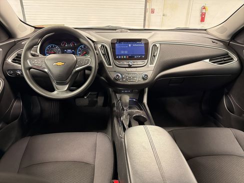 Used 2025 Chevrolet Malibu LT FWD image 26