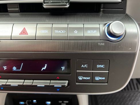 Used 2025 Hyundai Kona SEL FWD image 54