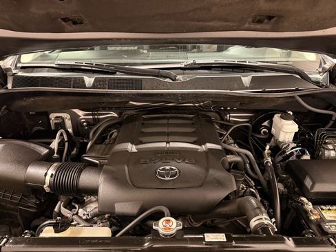 Used 2019 Toyota Tundra SR5 w/ SR5 Upgrade Package image 11