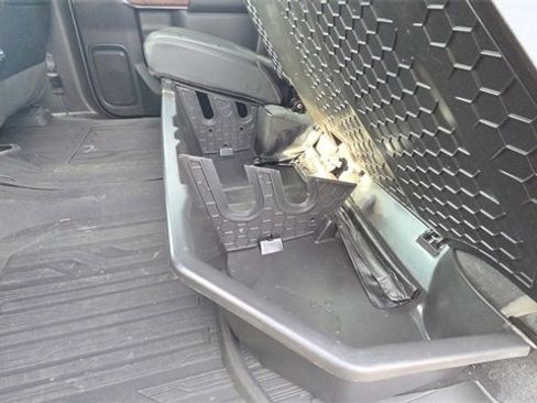 Used 2023 GMC Sierra 2500 Denali w/ Denali Ultimate Package image 17