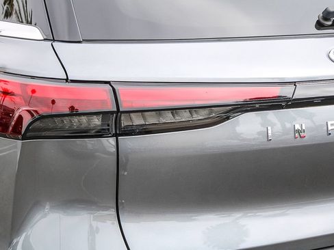 Used 2023 INFINITI QX60 Pure FWD image 7