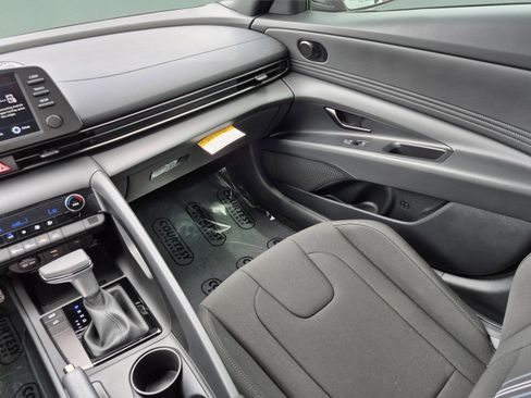 New 2026 Hyundai Elantra Sport FWD image 13