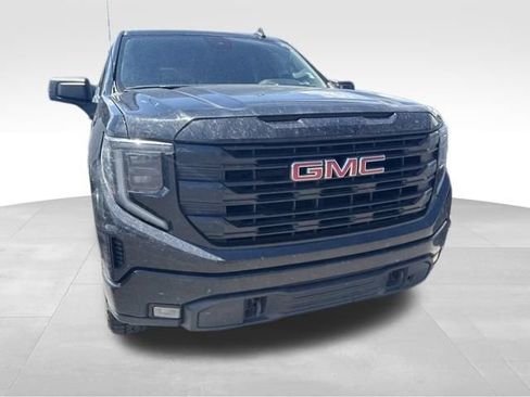 Used 2022 GMC Sierra 1500 Elevation w/ X31 Off-Road Package AWD/4WD image 7