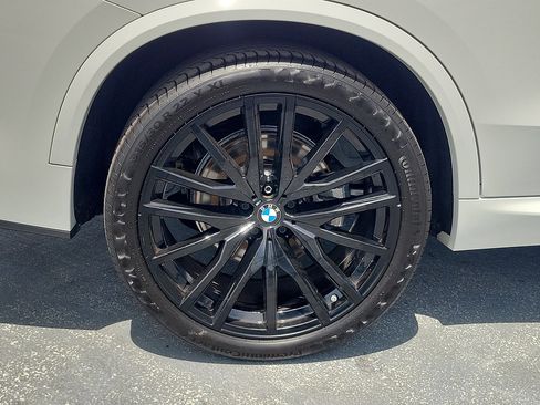 Used 2023 BMW X5 sDrive40i w/ M Sport Package RWD image 6