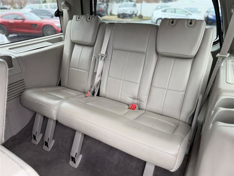 Used 2010 Lincoln Navigator 4WD image 20