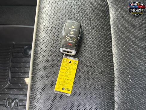 Used 2023 RAM 1500 Laramie AWD/4WD image 32