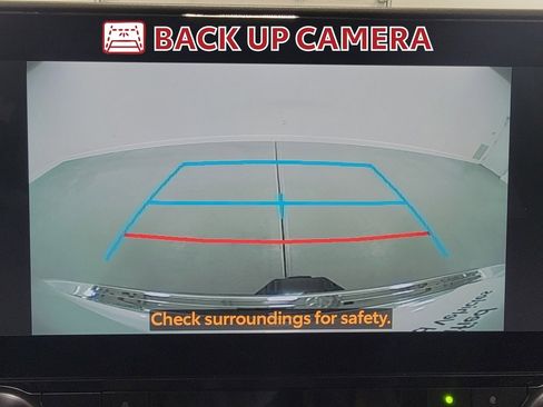 Certified 2025 Toyota Highlander XLE image 22