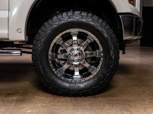 Used 2015 Ford F150 Lariat w/ Equipment Group 502A Luxury image 11