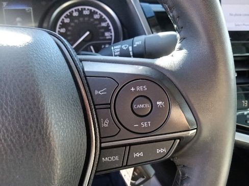 Used 2023 Toyota Camry SE image 19