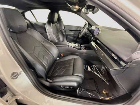 Used 2026 BMW 530i RWD image 29