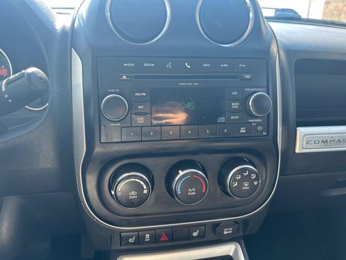 Used 2017 Jeep Compass High Altitude FWD image 13