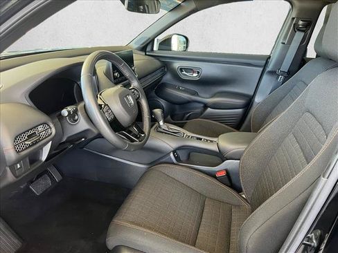 Used 2025 Honda HR-V Sport image 9