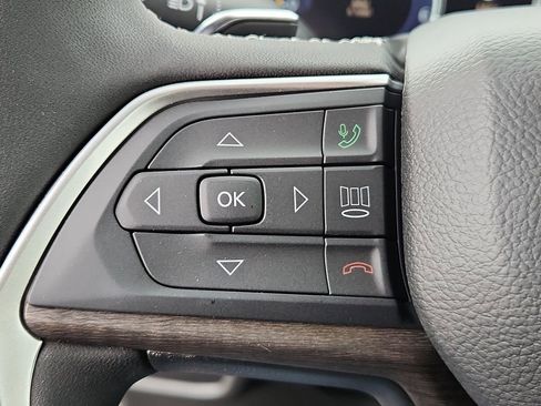 New 2026 Jeep Grand Cherokee Altitude image 23