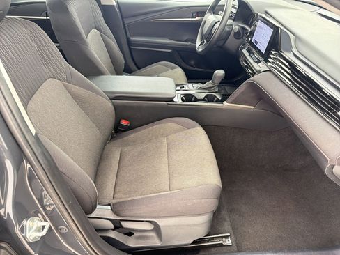 Used 2025 Toyota Camry LE FWD image 27
