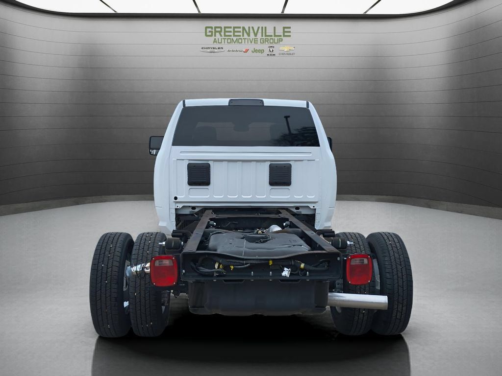 New 2024 RAM 3500 Tradesman w/ Convenience Group AWD/4WD image 5