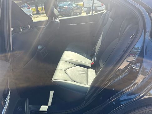 Used 2019 Toyota Camry XSE image 17