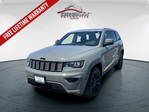 Used 2021 Jeep Grand Cherokee Laredo X AWD/4WD image 4