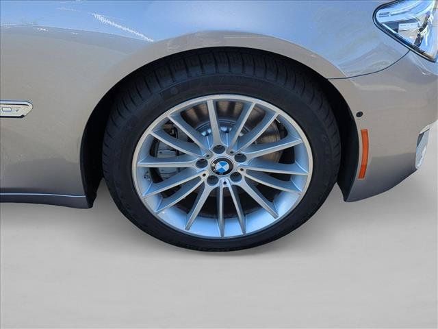 Used 2015 BMW 750Li RWD image 23