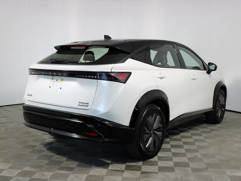 Used 2023 Nissan Ariya AWD image 38
