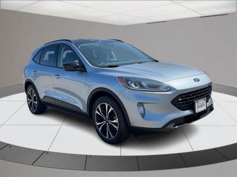 Used 2022 Ford Escape SEL w/ SEL Stealth AWD Package image 2