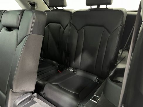 Used 2018 Audi Q7 3.0T Prestige w/ Prestige Package image 33