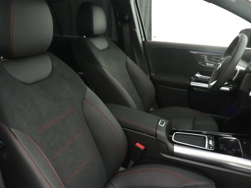 New 2026 Mercedes-Benz GLA 250 image 9