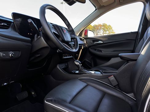 Used 2024 Buick Encore GX Avenir image 16