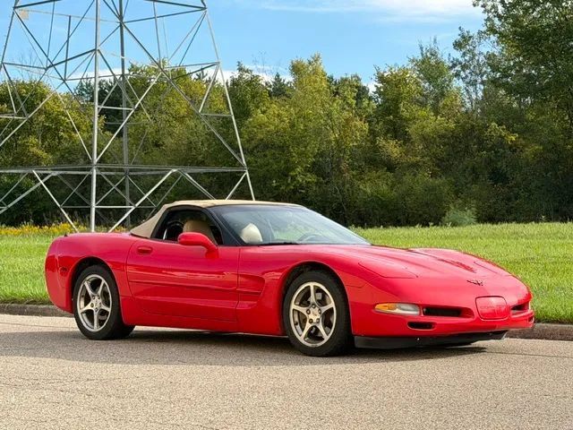 Used 2002 Chevrolet Corvette Convertible w/ Preferred Equipment Group2 RWD image 1