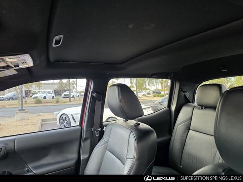 Used 2023 Toyota Tacoma TRD Off-Road w/ TRD Premium Off Road Package image 14